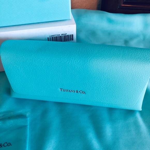 ?Brand New Tiffany & Co. Sunglasses Case Kit main image 5
